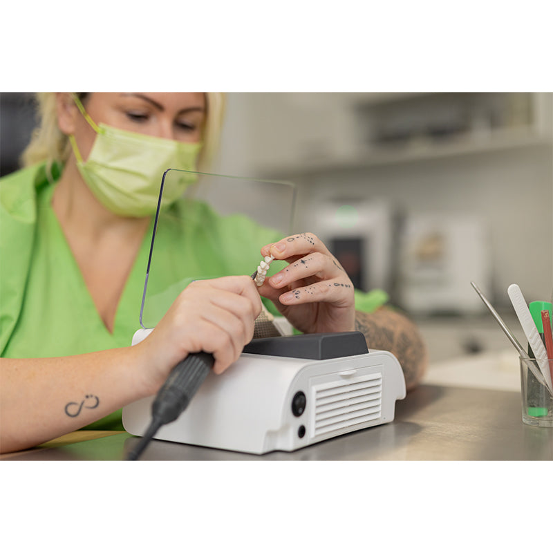 SILENT XS The mobile suction unit for precise touch-ups